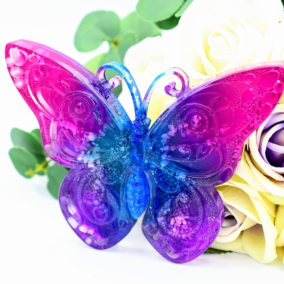 Beautiful Butterfly Figurine - Picture 4 of 8